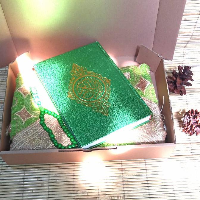 

Hampers / Parcel Lebaran / Gift/Kado *SajadahAlquran