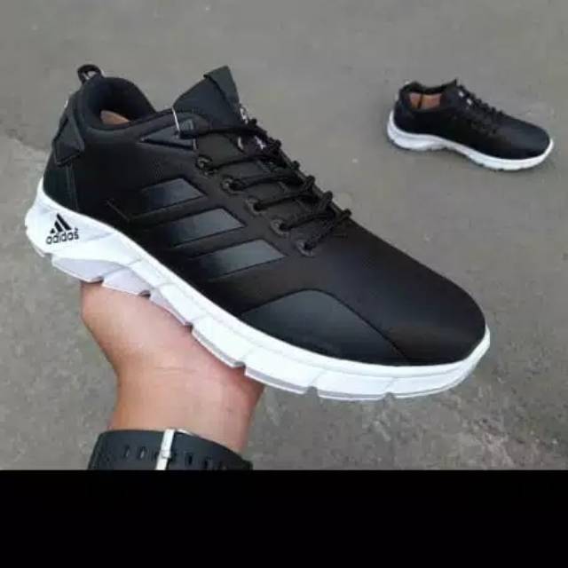 Sepatu adidas questar/sepatu olahraga pria/sepatu badminton