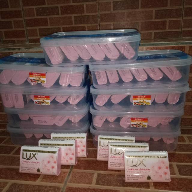 Paket sabun batang LUX SAKURA DREAM 60GR