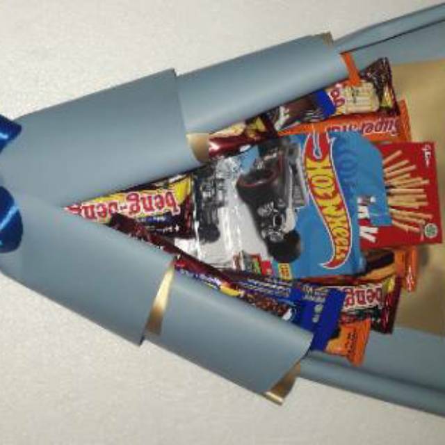

Bouqet coklat dan hotweels