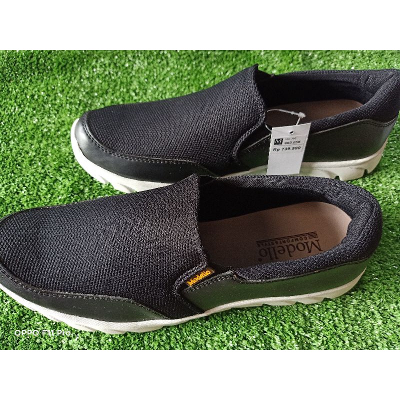 Modello_sepatu pria Hitam_993.056