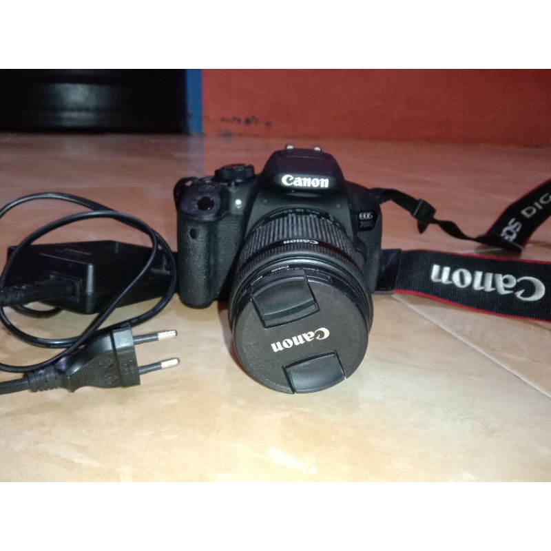 Kamera DSLR Canon EOS 700D, second