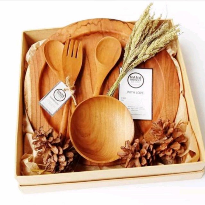 

Hampers Parcel Kado Ulang Tahun Pernikahan Wedding Gift Box
