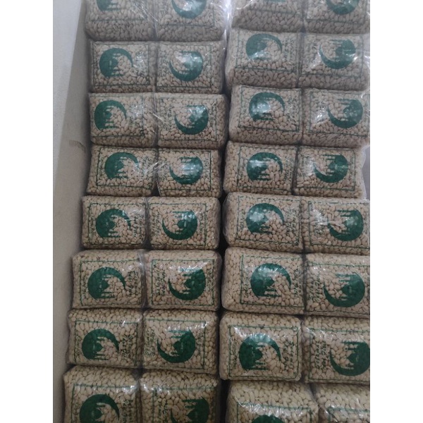 

Kacang tanah kupas ukuran 51/61 per 500grl