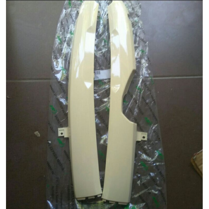 body bawah samping dek scoopy FI 2013-2016--