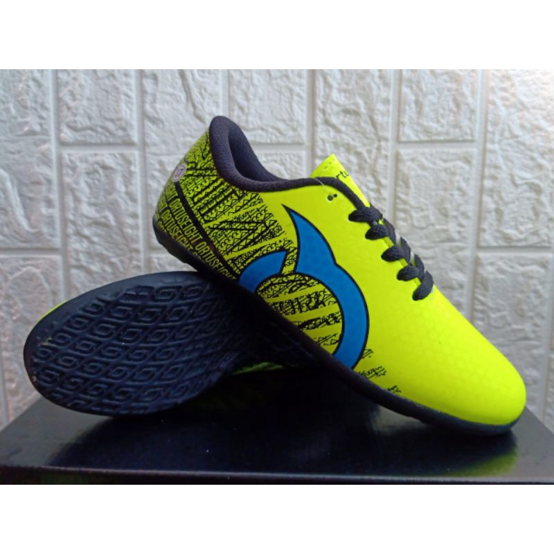 Sepatu futsal anak ortus size 33 sampai 37 murah meriah