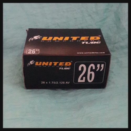 BAN DALAM UNITED 26 × 1.75/2.125 AV