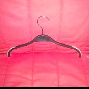 Hanger baju  zara hitam dewasa