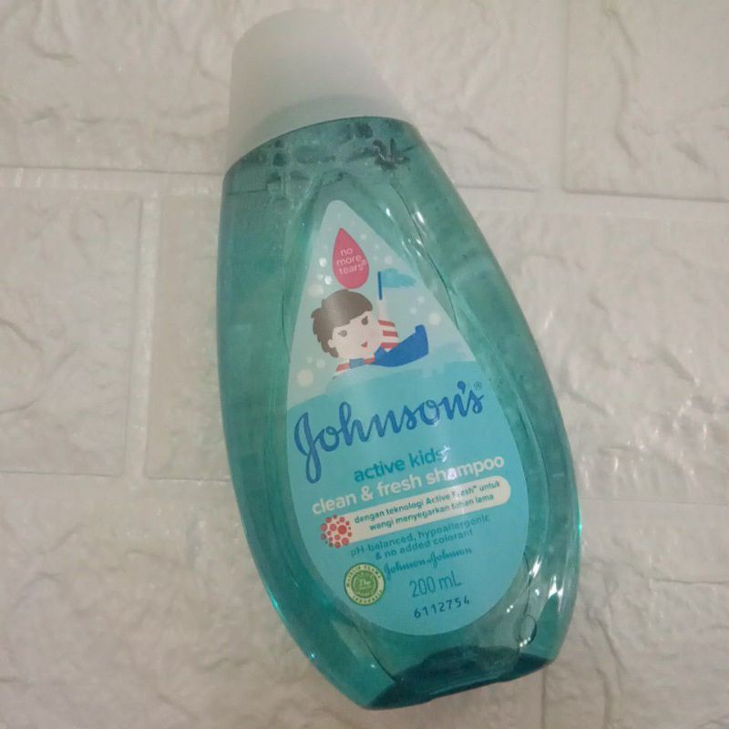 Johnsoms Acitve kids Cpean &amp; fresh Shampoo