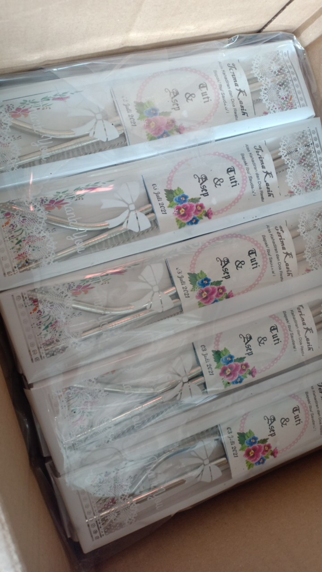 Bisa Cod Souvernir Pernikahan Sedotan Stainless Alas Kartu Ucapan Kemasan Mika