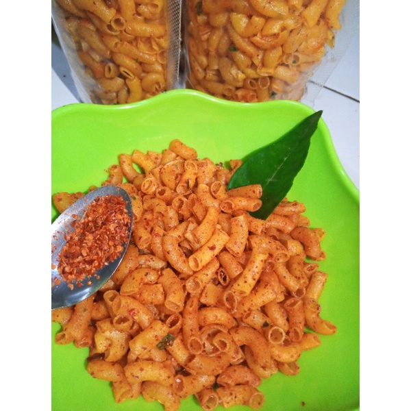 

MAKARONI BANTET Kering DAPUR PANDA (aroma daun jeruk) 165gr