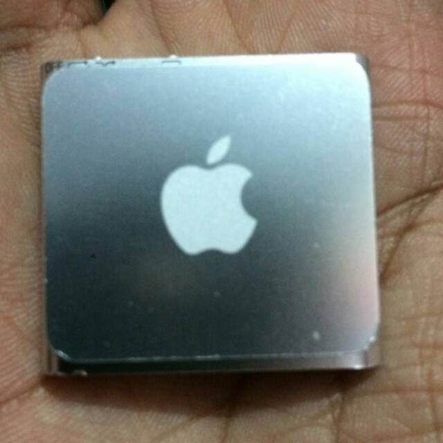 iPod shuffle 4th gen 4Gb SILVER