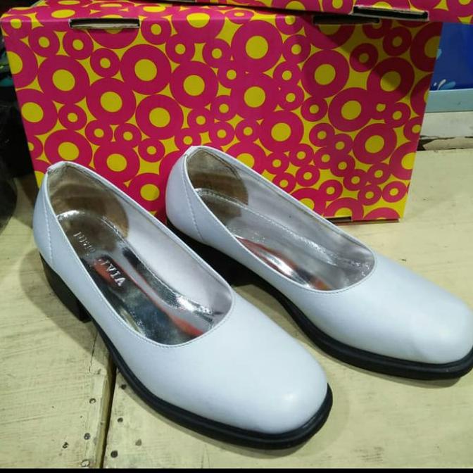 Sepatu Putih fantofel wanita merk Neo livia Termurah