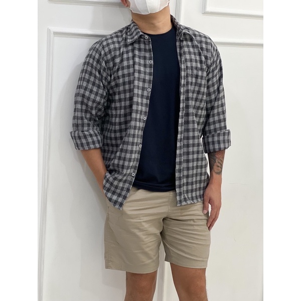 Uniqlo Long Sleeve Plaid Flannel Shirt kemeja pria-UNQ Plaid D.Grey