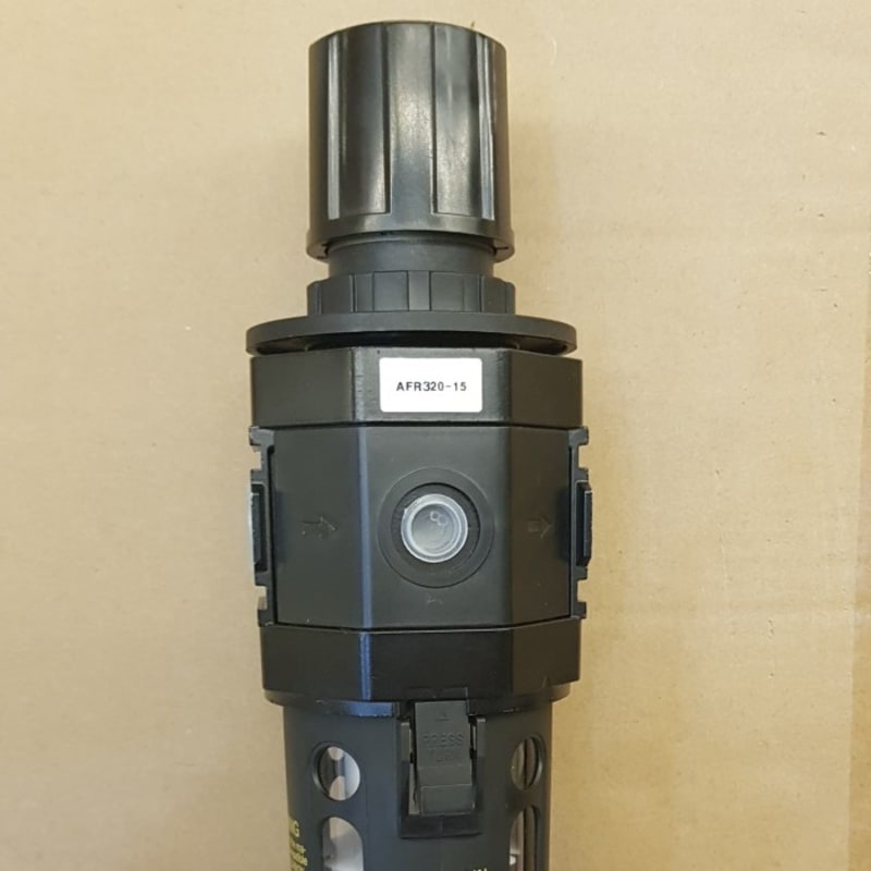 

AIR FILTER REGULATOR PARKER AFR320-15 3/8