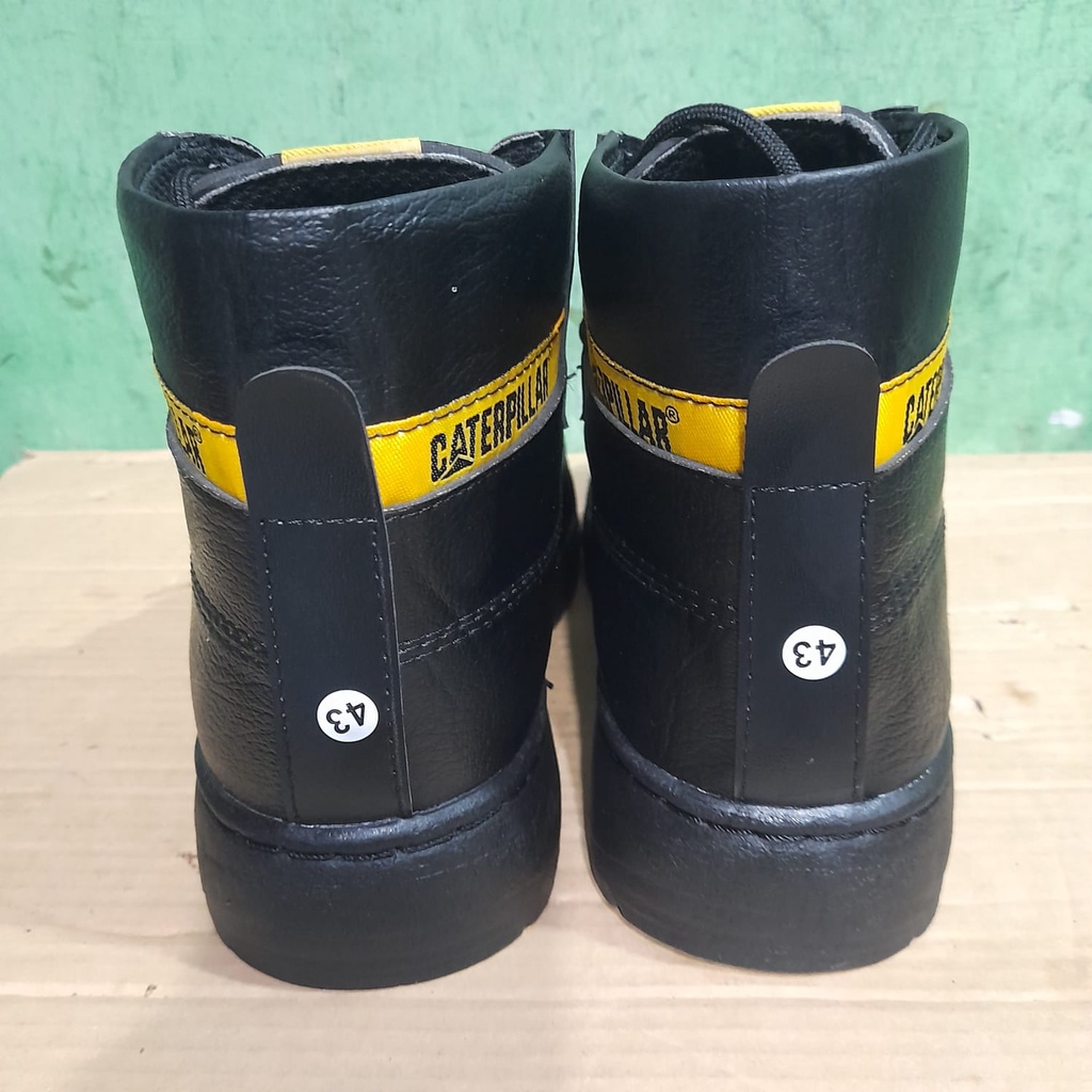 Safety shoes Caterpillar safety boots bromo warna hitam suede