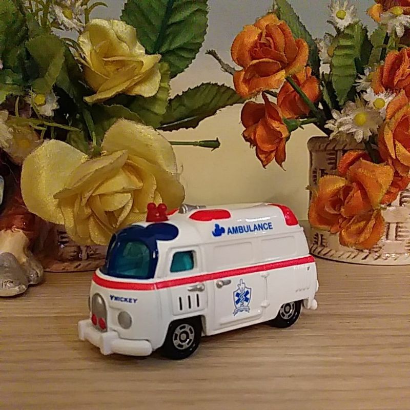 Tomica diecast Disney motors ambulance Mickey