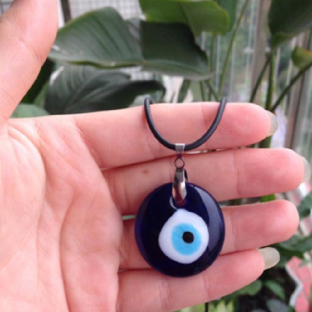 Kalung Liontin Manik-Manik Mata Iblis Warna Biru Gaya Turki Diameter 3cm