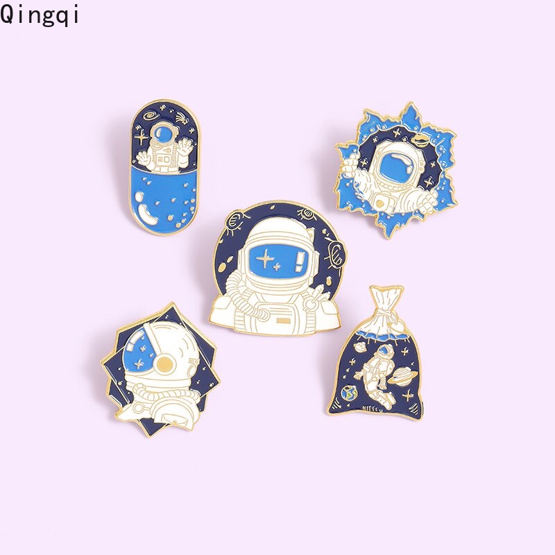 Bros Pin Enamel Bentuk Astronot Luar Angkasa Planet Bintang Untuk Hadiah Anak