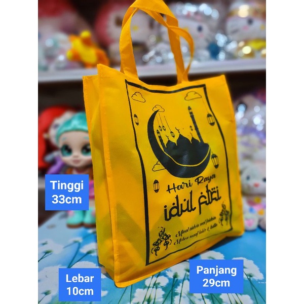 

Tas Parcel Lebaran kuning ukuran 29x33x10cm | tas goodie bag| Tas bingkisan lebaran