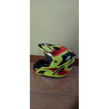 Helm NHK supermoto