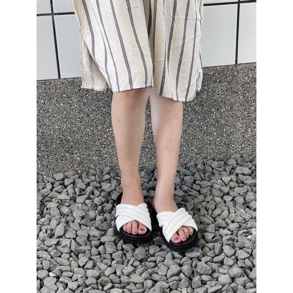 Sandal slip on wanita | SIGRID by estimo.look | sandal wanita sandal cewek