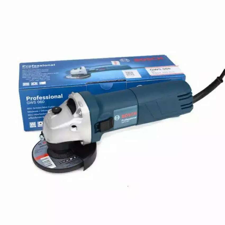 Bosch Gerinda Tangan 4 Inch / Gws 060 - Biru