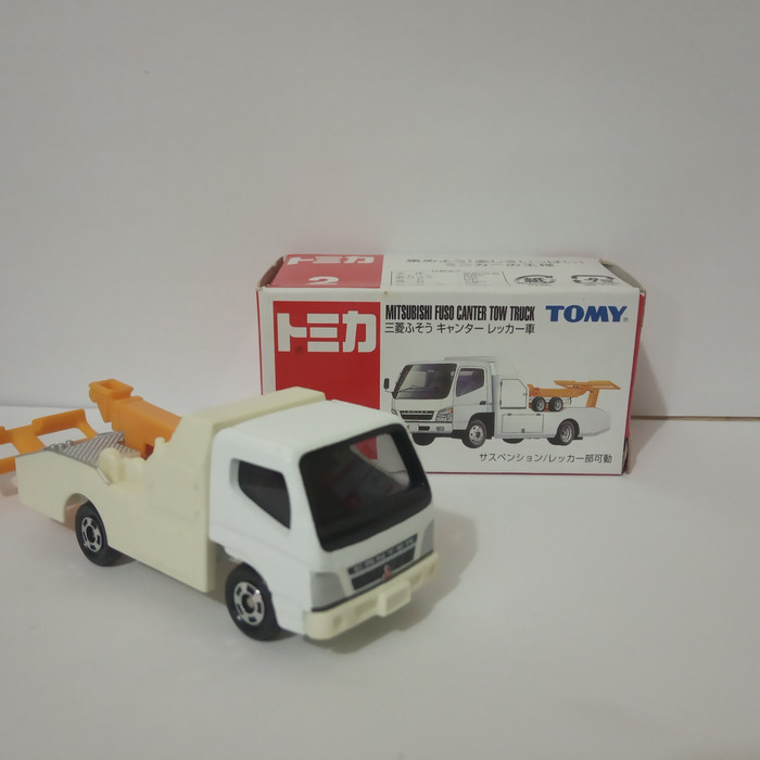 Tomica No 2 Mitsubishi fuso Canter towing truck diecast truk derek