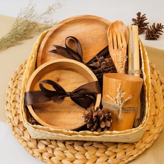 

DAMA / Hampers Kayu / Hampers Lebaran / Hampers Wedding / Kado Ulang Tahun / Hampers Ramadhan