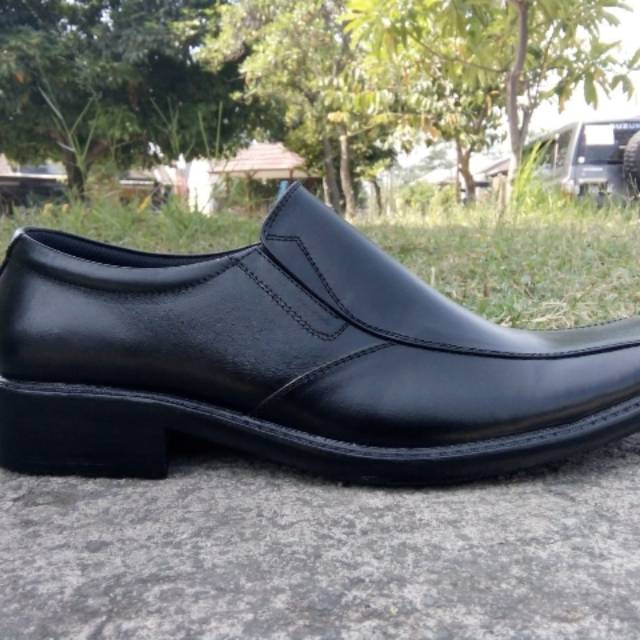 Sepatu fantopel