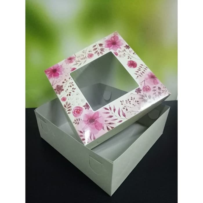 

Terjual BOX CAKE DUS SB25X25X9 ISI 10/DUSSB25P/DUS CREAM Promo