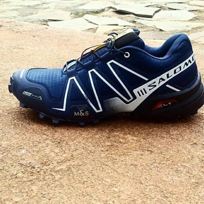 SALOMON TRACKER SHOES