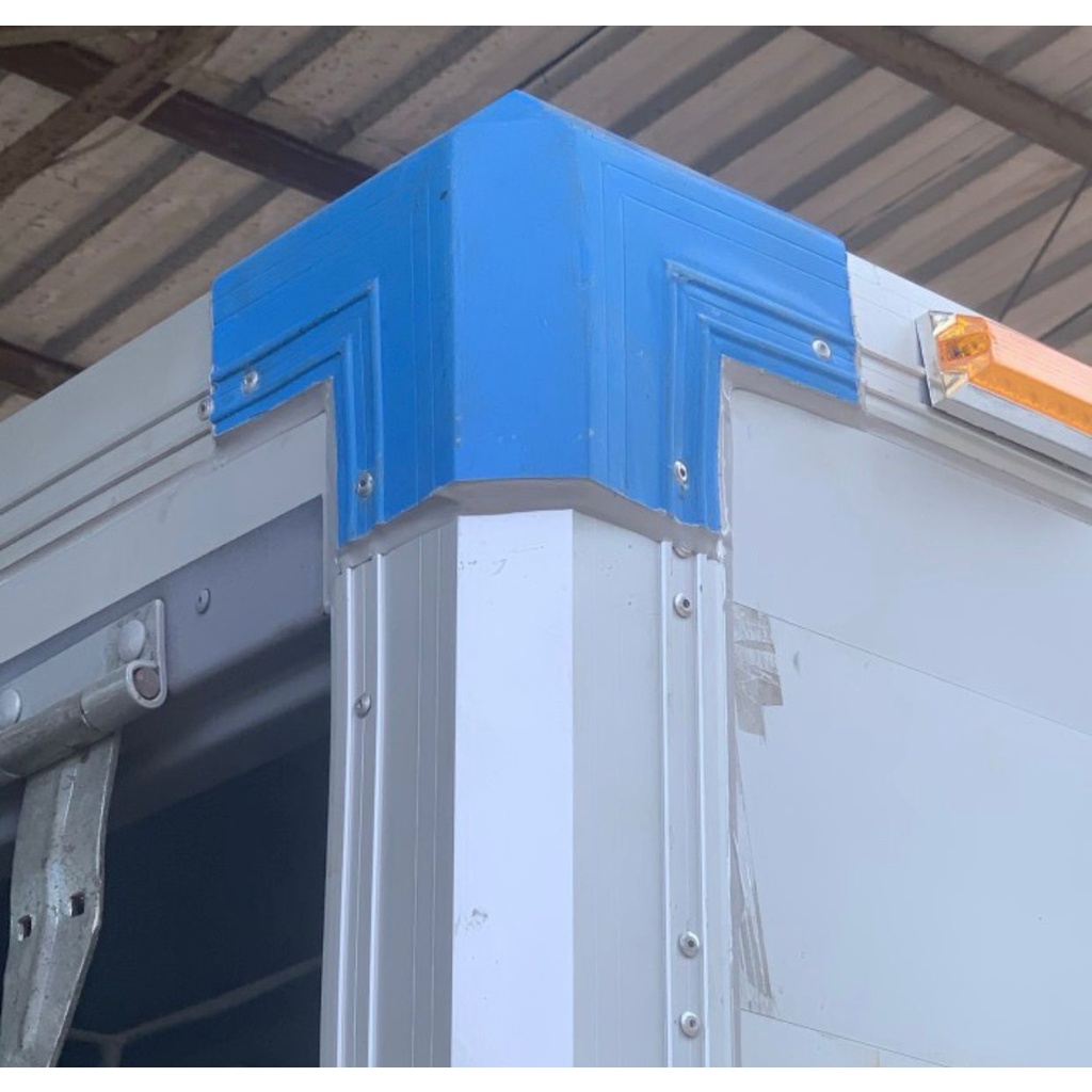 Lakop Sudut Fiber Box Alumunium