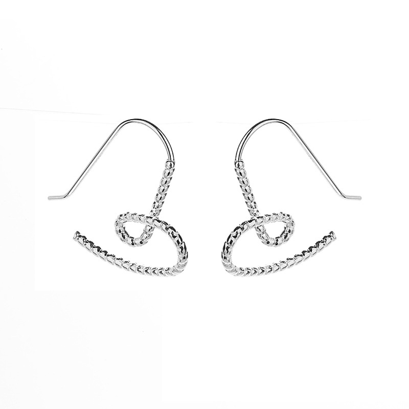 Anting Bentuk Hati Model Hollow Twist Gaya Korea Untuk Wanita