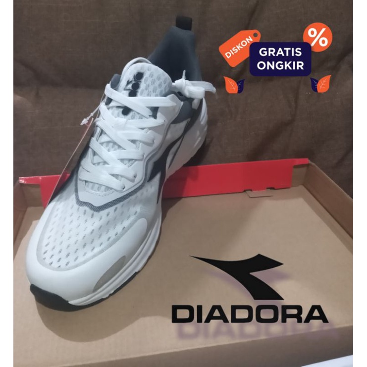 sepatu sneakers pria diadora cornelio size 41