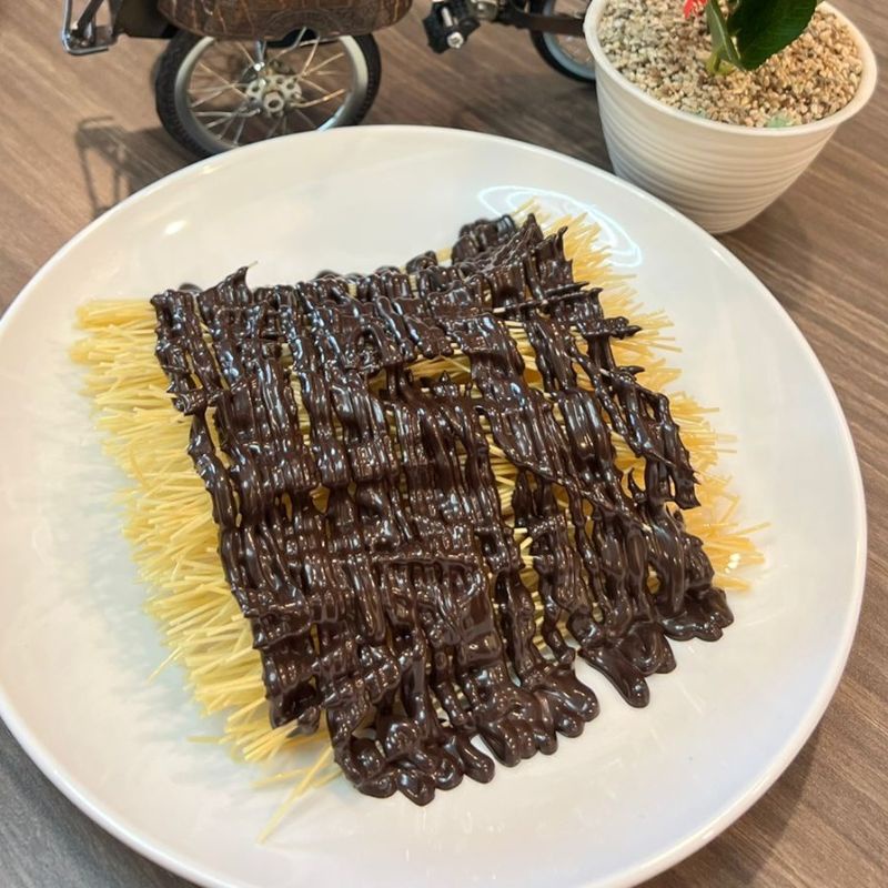 

Simanis Liedi Coklat kecil