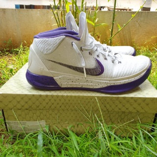 kobe ads white