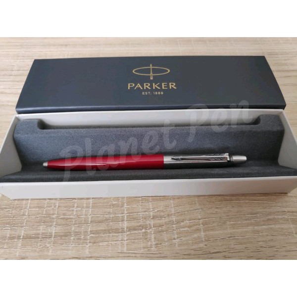 

Paket 1 Klik: 1pcs Parker Jotter Red Ballpoint+1pcs Refill Ballpoint