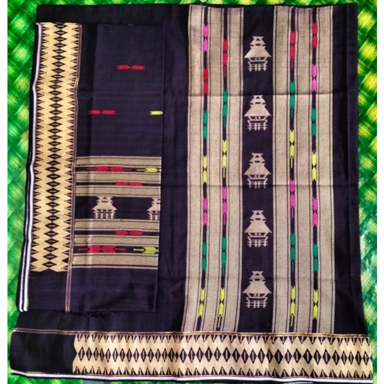 Set Rumah Adat bahan sutra benang ratus dasar hitam full colour