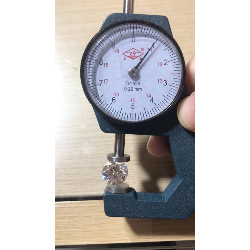 5,5 Carat  diamond clone Color FVVS1 LOLOS DIAMOND TEST5carat