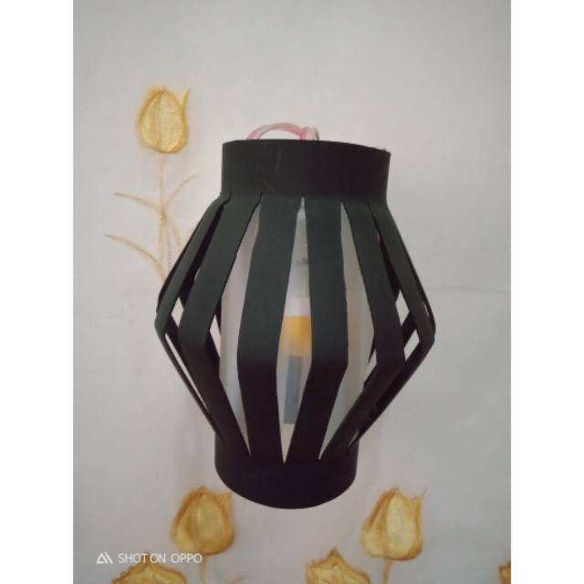 Lampu hias gantung paralon