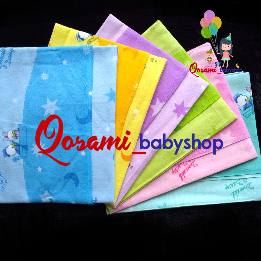 LUCKY 1 Pak isi 6 pcs Bedongan Bayi Motif Uk 110cm X 90cm SNI