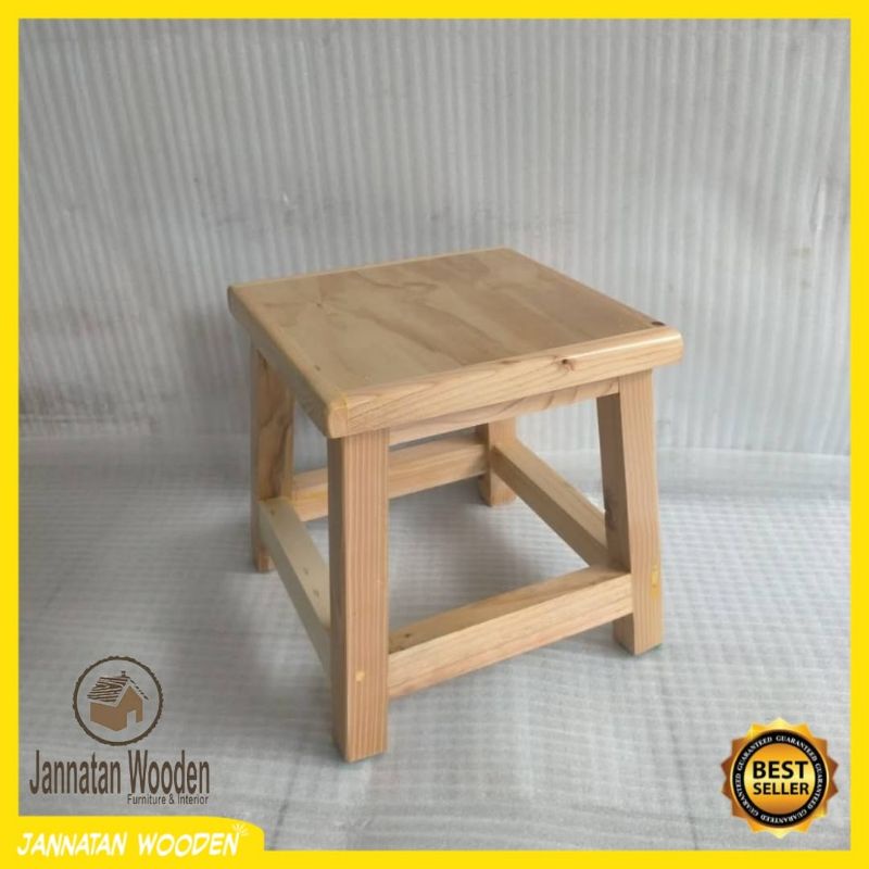 Bangku anak kayu Bangku cafe Bangku santai Dingklik kayu Jengkok kayu