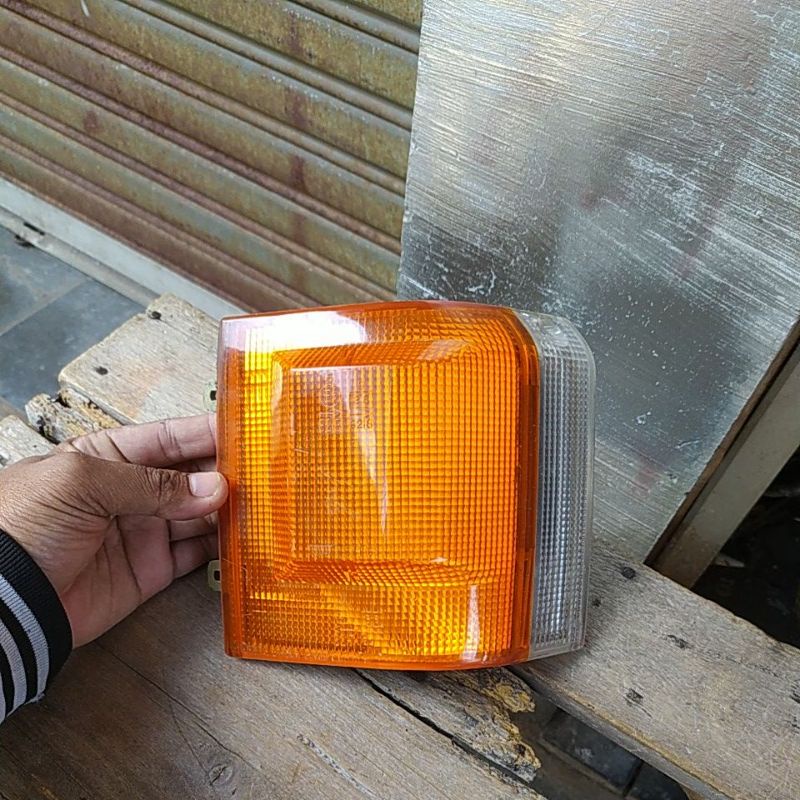 lampu sein toyota kijang super original copotan