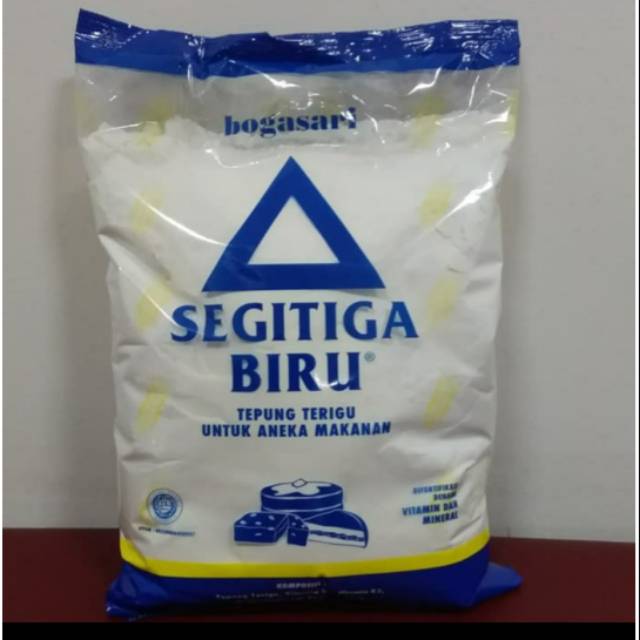 

Tepung Terigu merek 'Segitiga Biru' 1kg