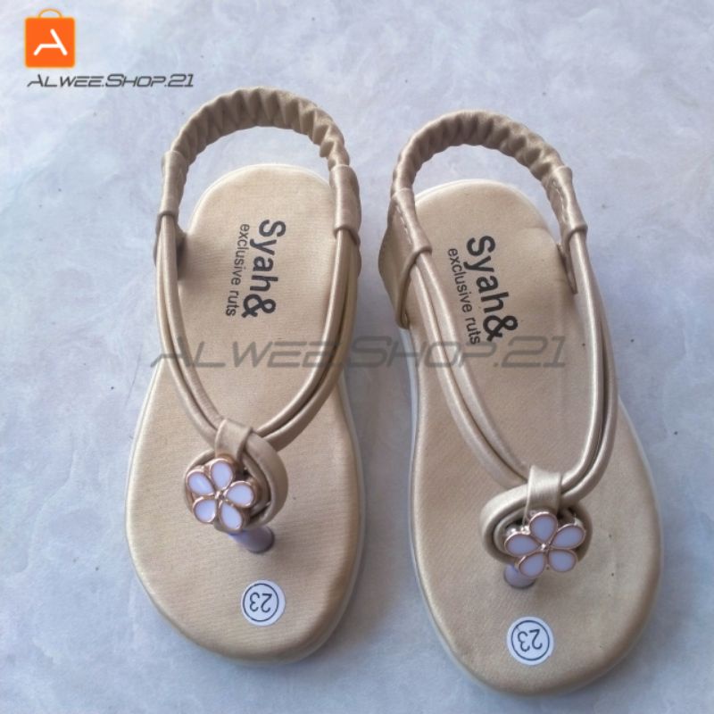 Sandal Anak Perempuan Umur 1-2 tahun Sandal tali Motif Bunga warna Gold/emas