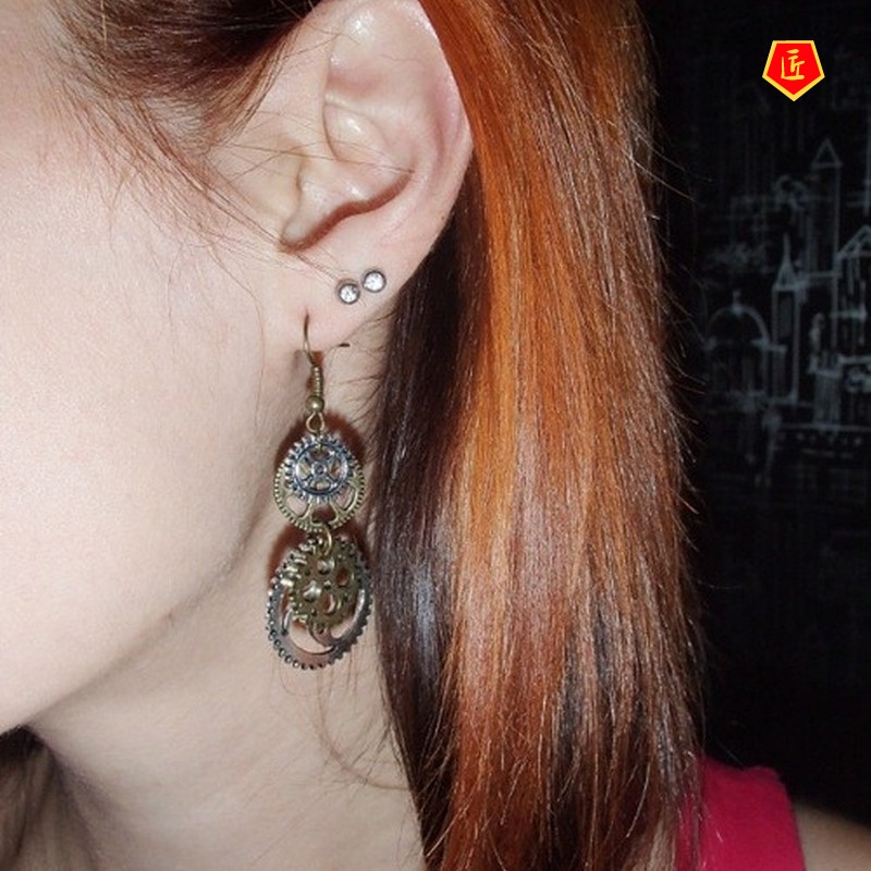 [Ready Stock]Creative Punk Style Gear Shape Earrings