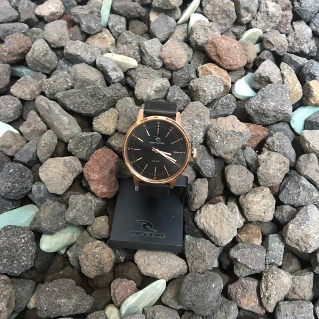 Jam tangan ripcurl drake rose gold