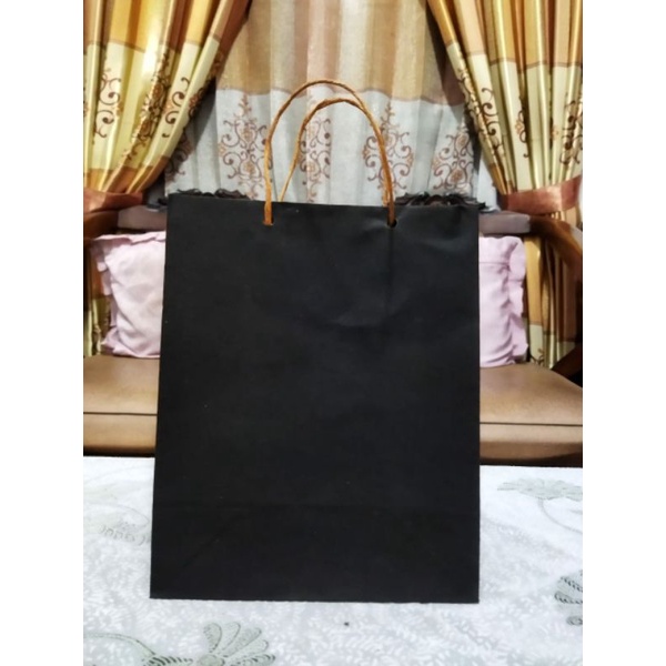 

PAPERBAG HITAM TALI KERTAS / Paper bag hitam polos / Tas kertas paperbag kado souvenir hajatan / packaging online shop / tas kertas belanja