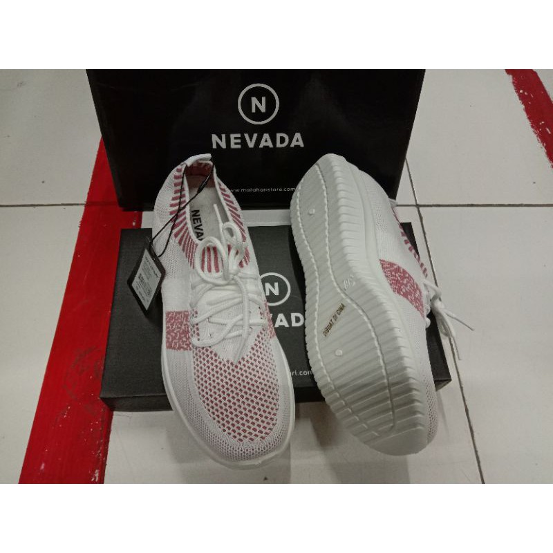 Sepatu Sneakers Rajut Wanita Pink Putih Brand Nevada Original Matahari